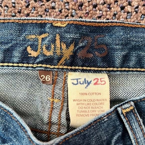 July 25 Jeans - Picture 4 of 5